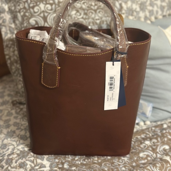 Dooney Florentine Brinley in Chestnut - Picture 2 of 5